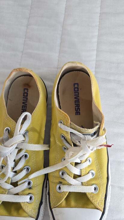 Converse Chuck Taylor All Star Low Top Lemon Yellow Sneaker Men's 7 Women's 9 - Picture 4 of 7